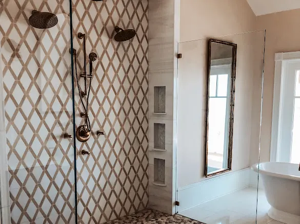 Lattice marble shower, twin heads